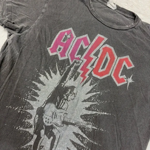 MADEWORN AC/DC Graphic T-Shirt - Picture 3 of 6